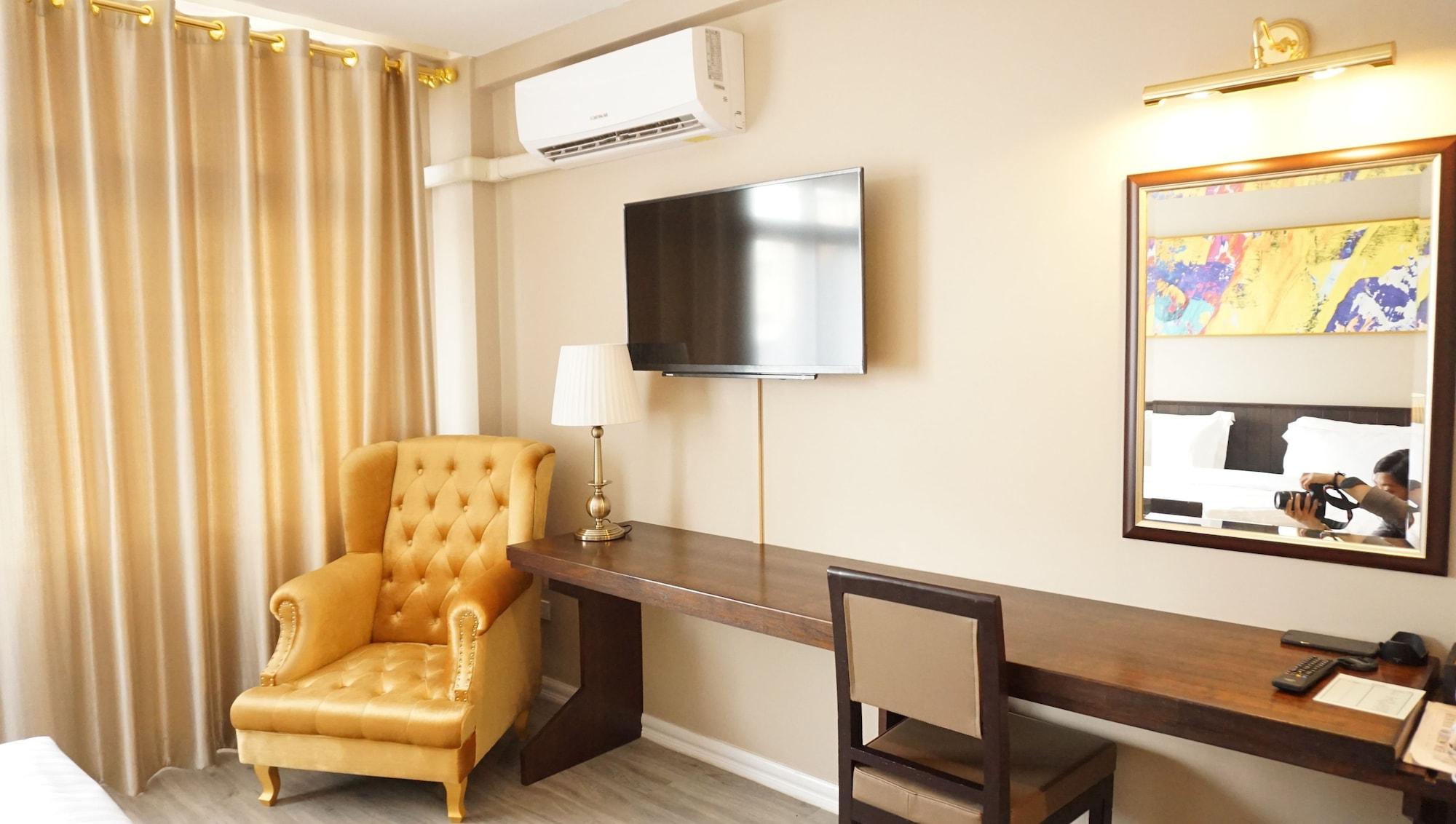Taris Art Hotel Пхрэ Экстерьер фото
