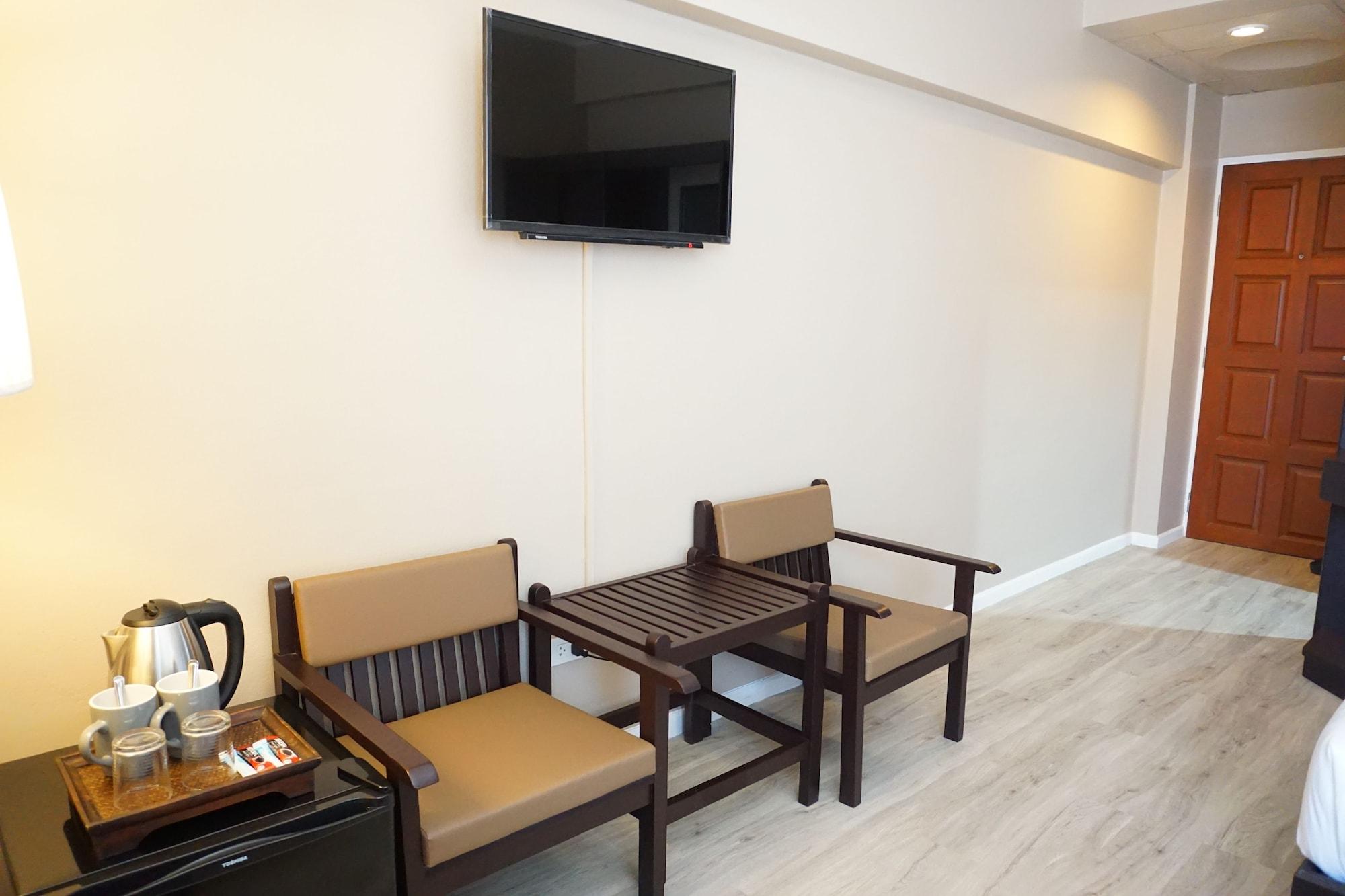 Taris Art Hotel Пхрэ Экстерьер фото