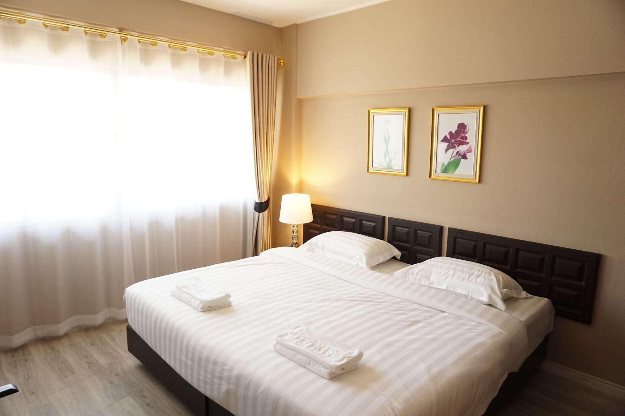 Taris Art Hotel Пхрэ Экстерьер фото
