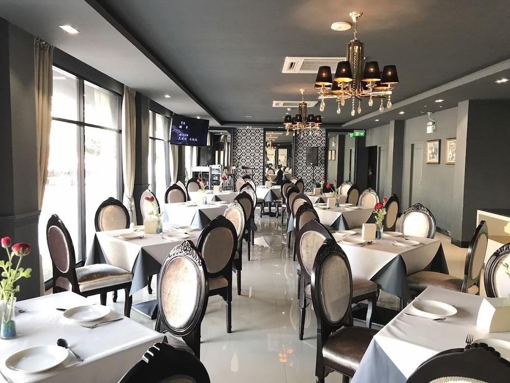Taris Art Hotel Пхрэ Экстерьер фото