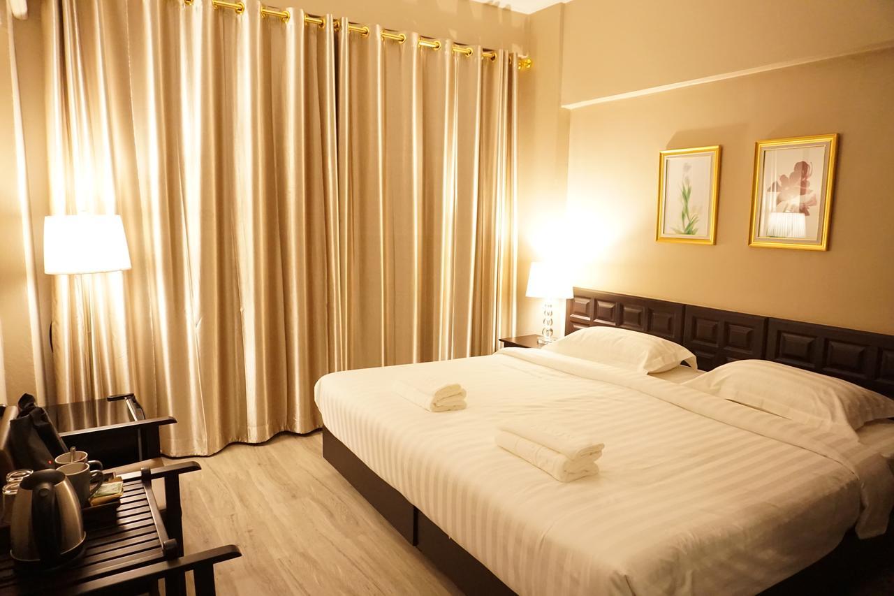 Taris Art Hotel Пхрэ Экстерьер фото
