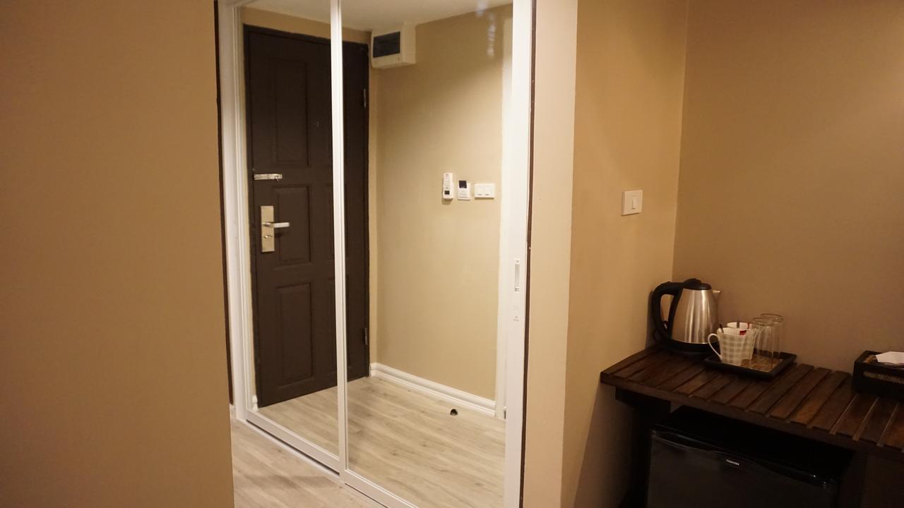 Taris Art Hotel Пхрэ Экстерьер фото